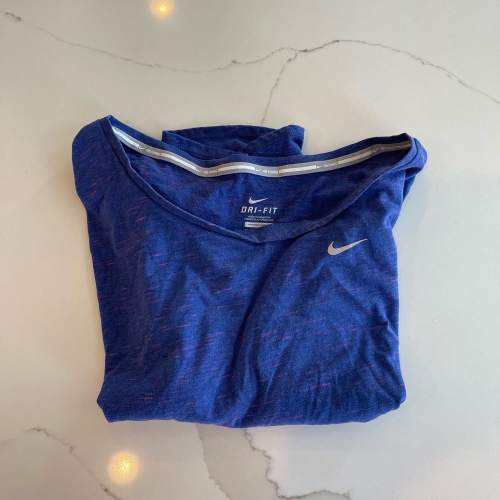 Nike womens top - size L!